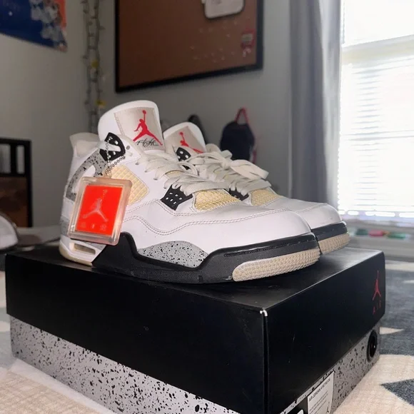 Jordan 4 White Cement OG Size 12